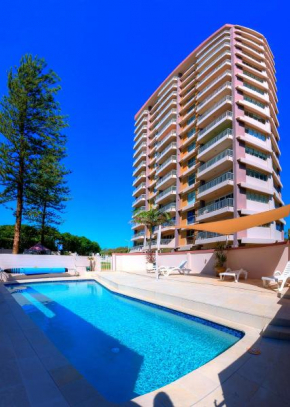 Narrowneck Court Holiday Apartments, Surfers Paradise
